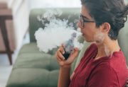 Crece el consumo de cigarrillos electrónicos entre jóvenes de 13 a 18 años