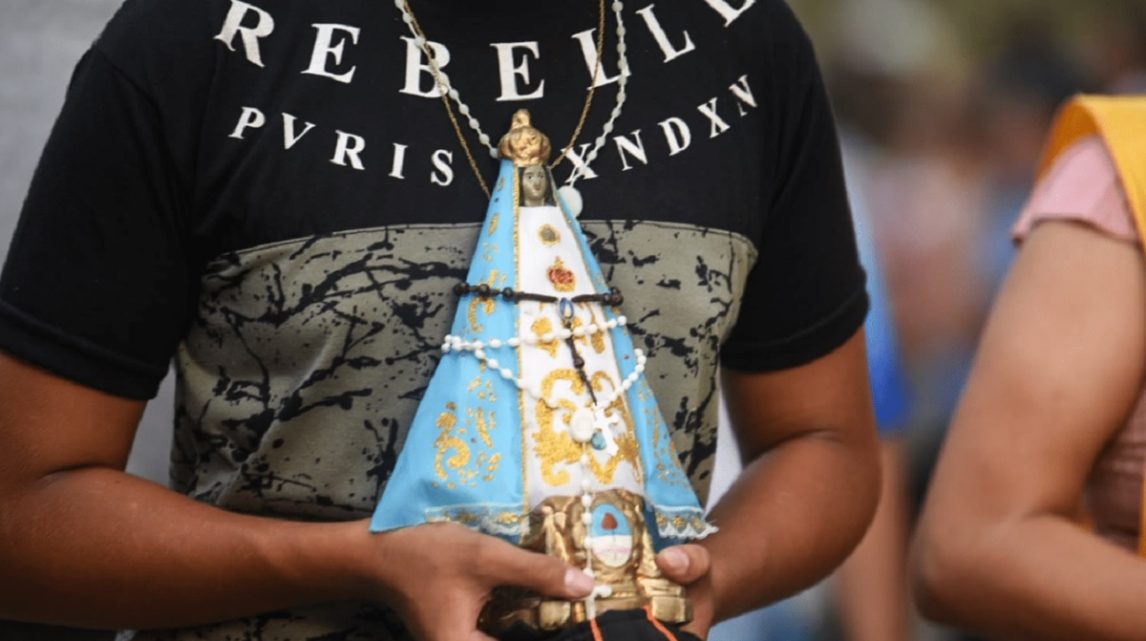 “El que guampea a su vecino, en bici se fue con el engañado”, la publicación que encendió el debate sobre los “falsos” peregrinos