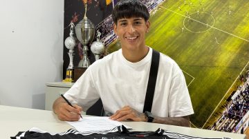 Refuerzo con historia: Segovia vuelve a vestir la camiseta de Central Córdoba