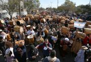 La guía para vivir la Marcha de los Bombos: vigilia, artistas, columnas y recorridos