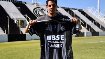 Alan Aguerre renovó su contrato con Central Córdoba hasta fines de 2026