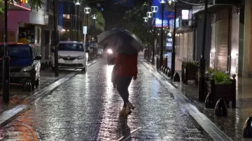 La lluvia dijo presente en Santiago del Estero en la noche del jueves
