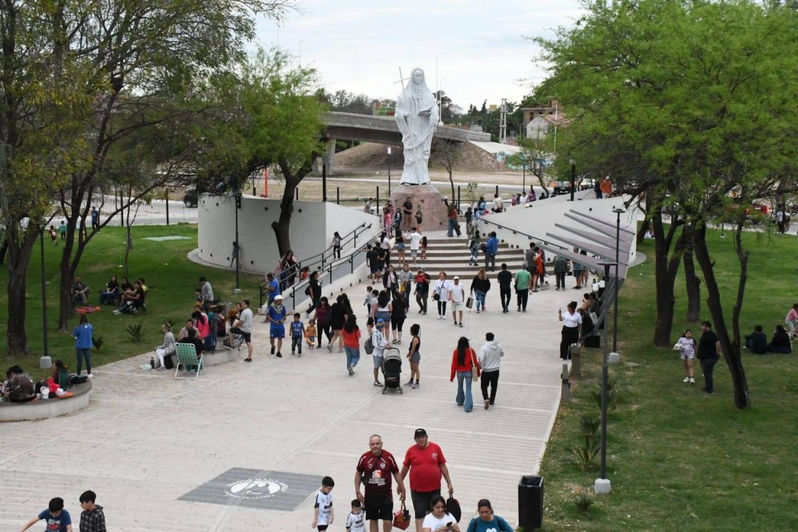 Verano en la ciudad: La Municipalidad informó los horarios de los parques