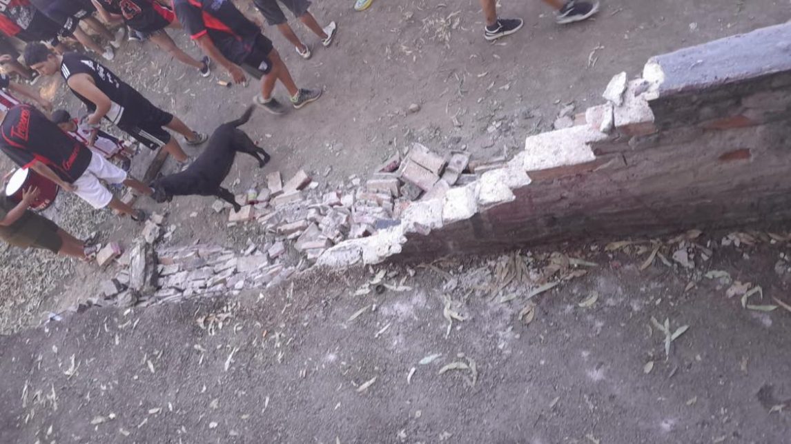 VIDEO. Alarma en Comercio Central Unidos por el derrumbe de sectores del estadio