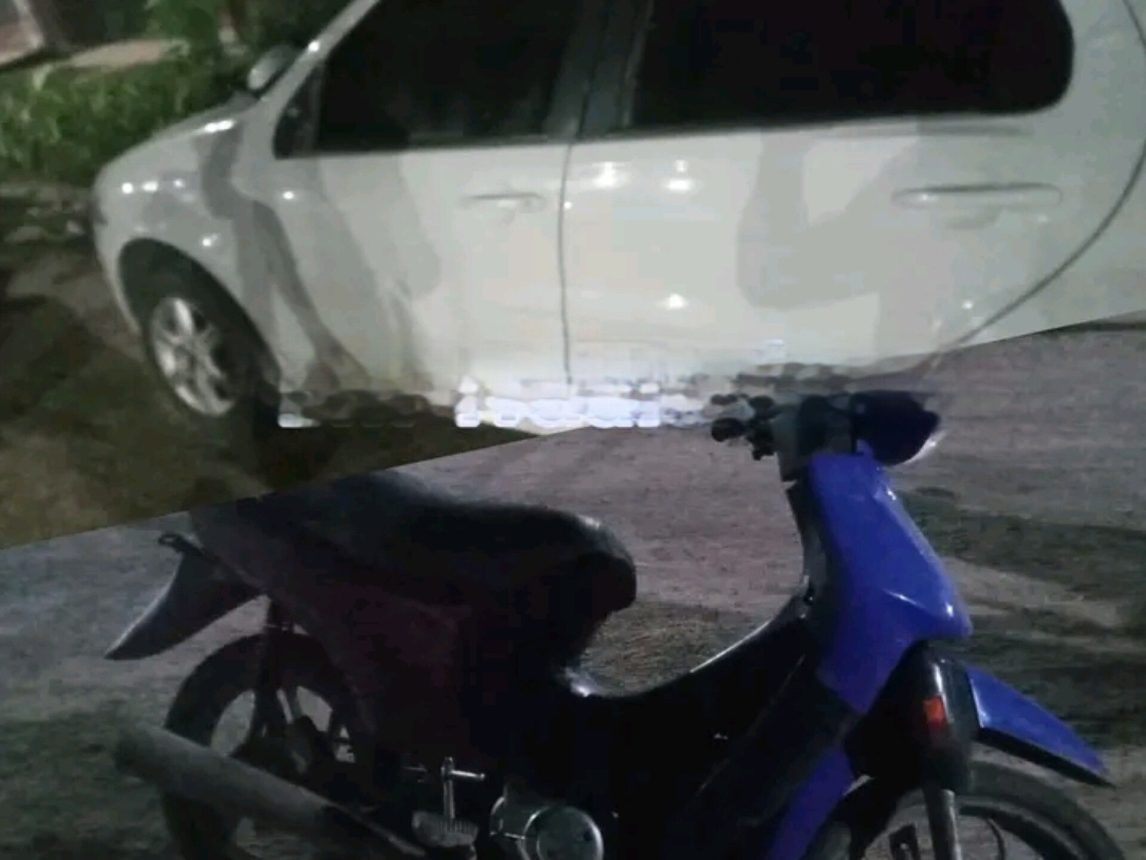 Insólito: chocó contra un auto estacionado y descubrió que su moto era robada