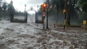 Un feroz temporal causó destrozos, inundaciones y dramáticos rescates en Mendoza