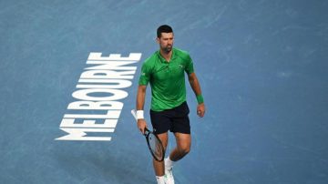 Australian Open: Djokovic quedó al borde de la descalificación tras un peligroso pelotazo