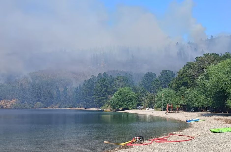 Emergencia en la Patagonia: Epuyén declaró la “Catástrofe Ígnea” tras perder el 50% de su territorio por el fuego
