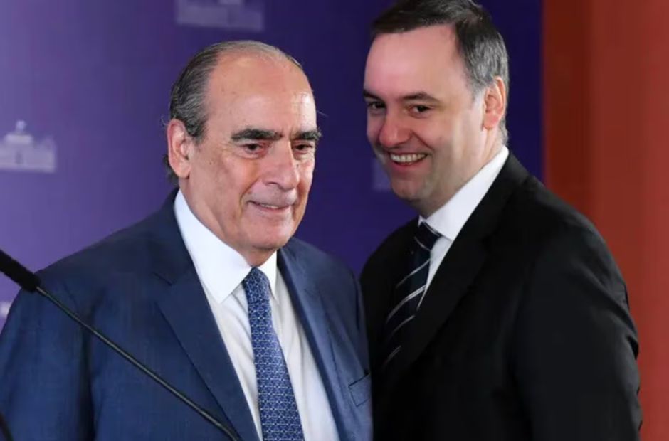 Reordenamiento en la cúpula de YPF: Adorni desplaza a Francos en la representación del Estado