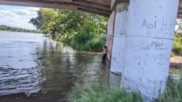 Alerta en Las Termas: la policía evitó que niños se arrojaran al río