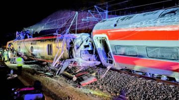 Choque de trenes de alta velocidad en España, deja al menos 21 muertos y 25 heridos graves