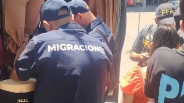 El debut del “ICE argentino”: tecnología biométrica y un control migratorio masivo
