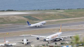 Trump ordena la reapertura del espacio aéreo con Venezuela y habilita el regreso de vuelos comerciales