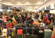 Caos en Aeroparque: Más de 90 vuelos demorados y cancelaciones en pleno éxodo de vacaciones