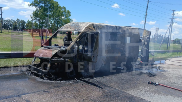 VIDEO. Un turista brasileño sufrió quemaduras al incendiarse un motorhome