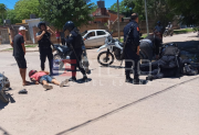 Terrible choque de motos en La Banda dejó tres heridos: dos de ellos son policías