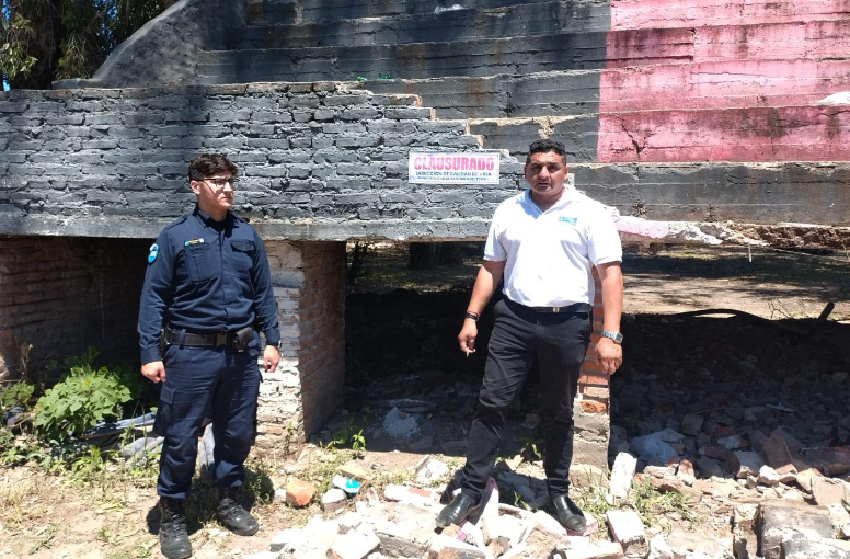 Calidad de Vida intervino y hubo clausuras en el estadio de Comercio Central Unidos tras el derrumbe de tribunas