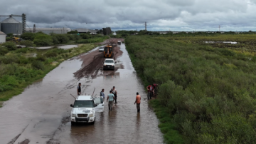 Bandera: inhabilitarán varias calles por la lluvia y piden no circular en vehículos si no es estrictamente necesario