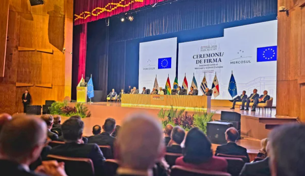 Javier Milei participa en la firma del acuerdo Mercosur-Unión Europea