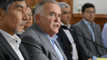 Tras la polémica por sus vacaciones, Jaldo volvió al trabajo: “No hay que politizar ni sacar ventajas con el dolor de la gente”