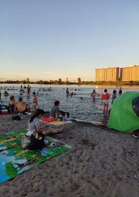 Los santiagueños recibieron el 2026 en el río Dulce