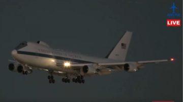 El “avión del juicio final” de EE. UU. aterrizó en Los Ángeles y generó un sinfín de teorías