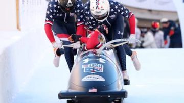 Impactante accidente del equipo de bobsleigh de Estados Unidos en la Copa del Mundo