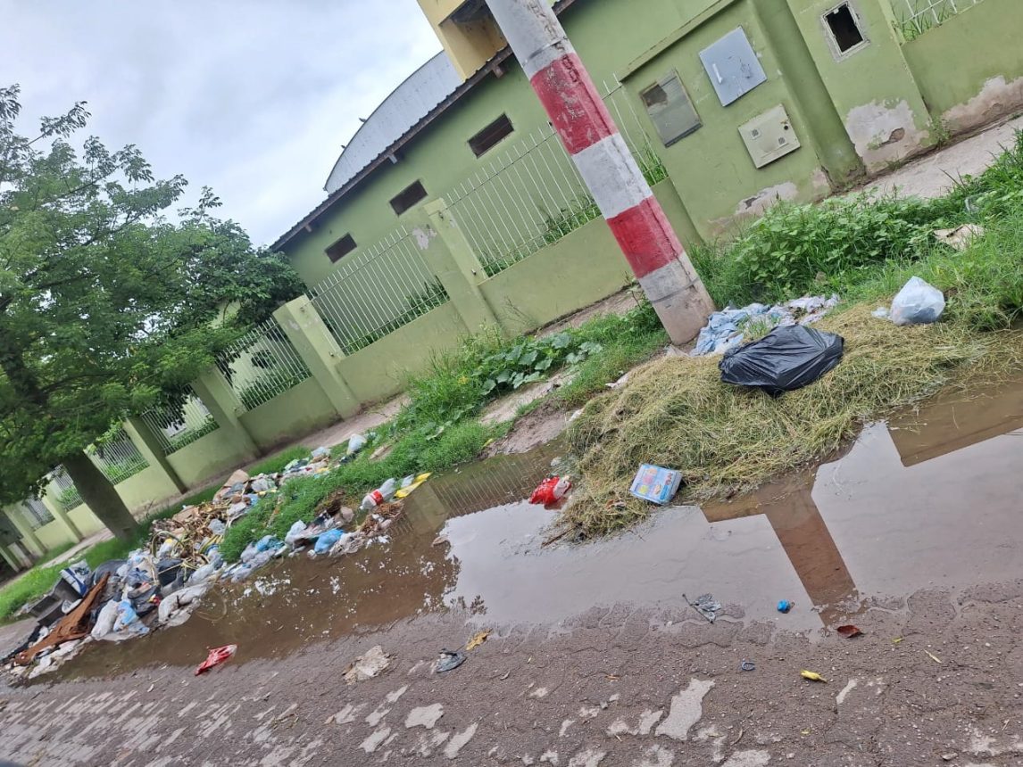 Vecinos del barrio Agua y Energía piden urgente por la recolección de residuos: “No pasa el camión desde Navidad”