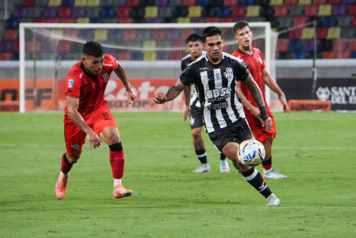 Flojo debut de Central Córdoba que perdió de local con Gimnasia de Mendoza