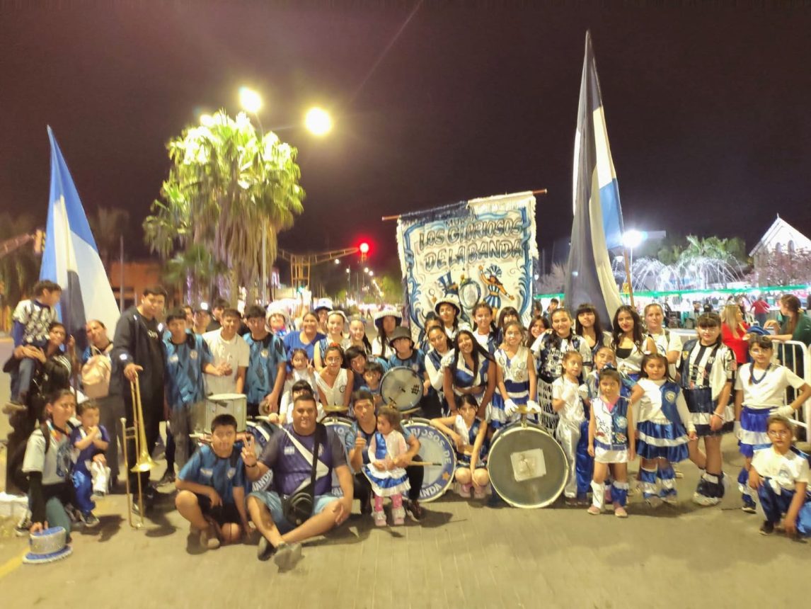 La murga Los Gloriosos de La Banda abren la temporada de corsos en la provincia