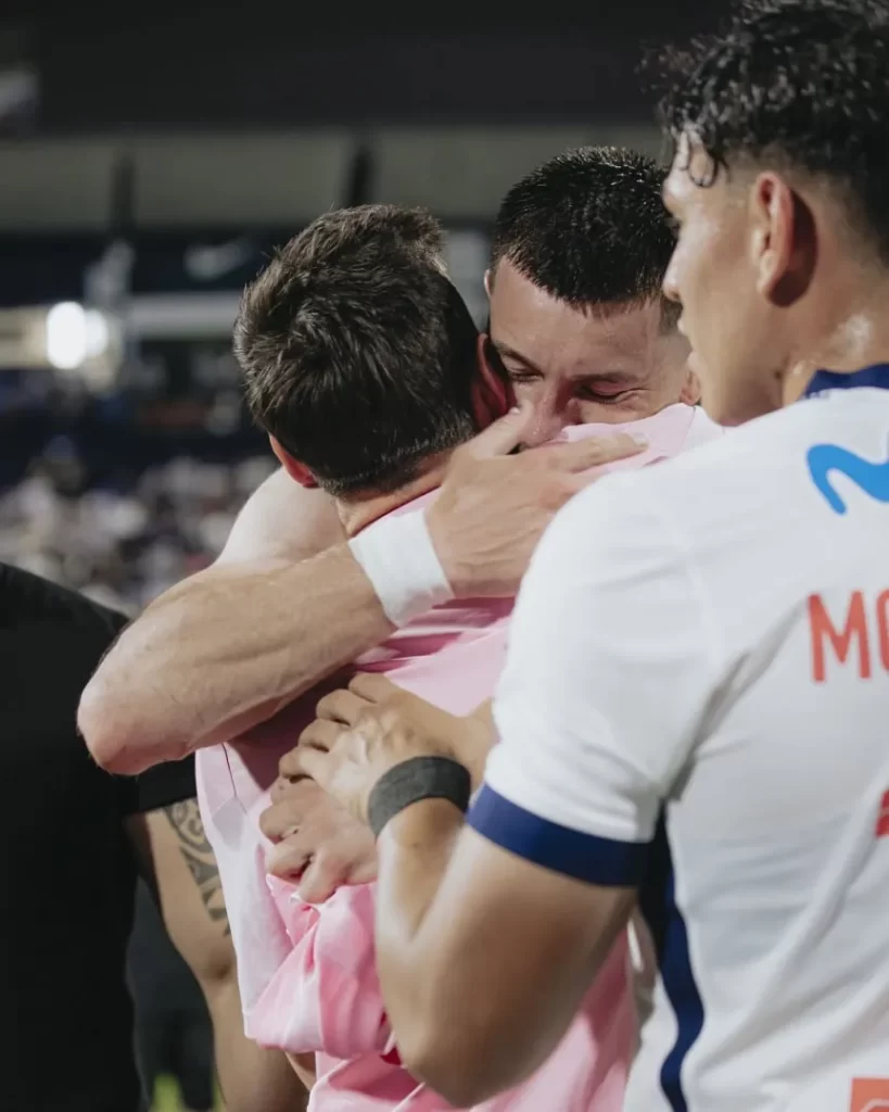 Las lágrimas de Alan Cantero al intercambiar camisetas con Messi: “Estoy cumpliendo un sueño”