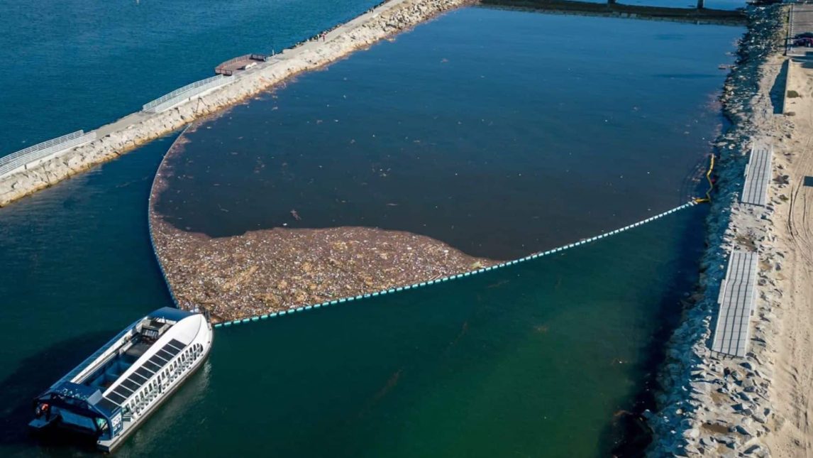 La “aspiradora gigante” que limpia el planeta: The Ocean Cleanup marca un récord histórico en 2025