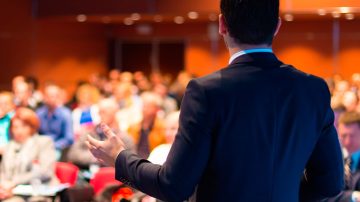 ENERO | Liderar en modo verano: presencia, continuidad y cuidado