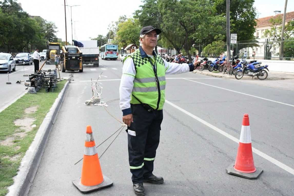 Atención conductores: se realizará el corte de calle 3 de Febrero por reparación de cañería de agua