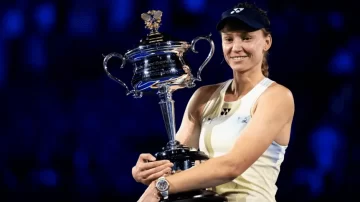 Rybakina ganó una final épica ante Sabalenka y se consagró campeona del Abierto de Australia