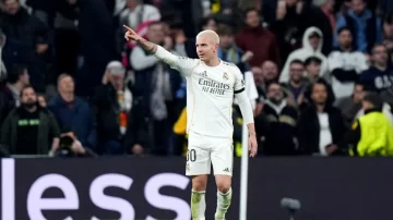 El Bernabéu se rindió ante Mastantuono en la goleada al Mónaco