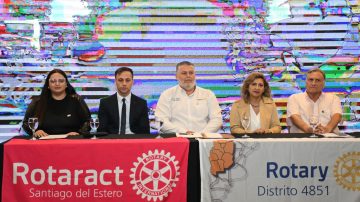 Fuentes participó de la entrega de sillas de ruedas impulsado por el Rotary Club