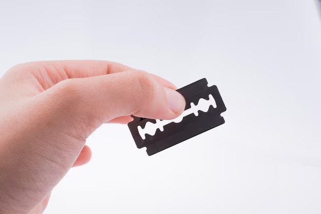 Escándalo en la comisaría: un detenido aseguró haberse tragado una hoja de afeitar para pedir su traslado