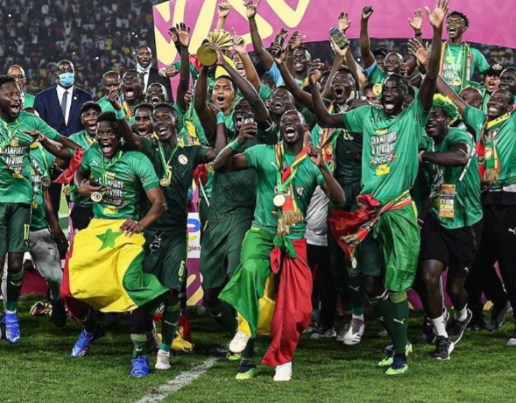 En una escandalosa final, Senegal derrotó a Marruecos y se consagró campeón de la Copa Africana