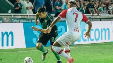 Huracán rescató un valioso empate sobre el final ante Banfield