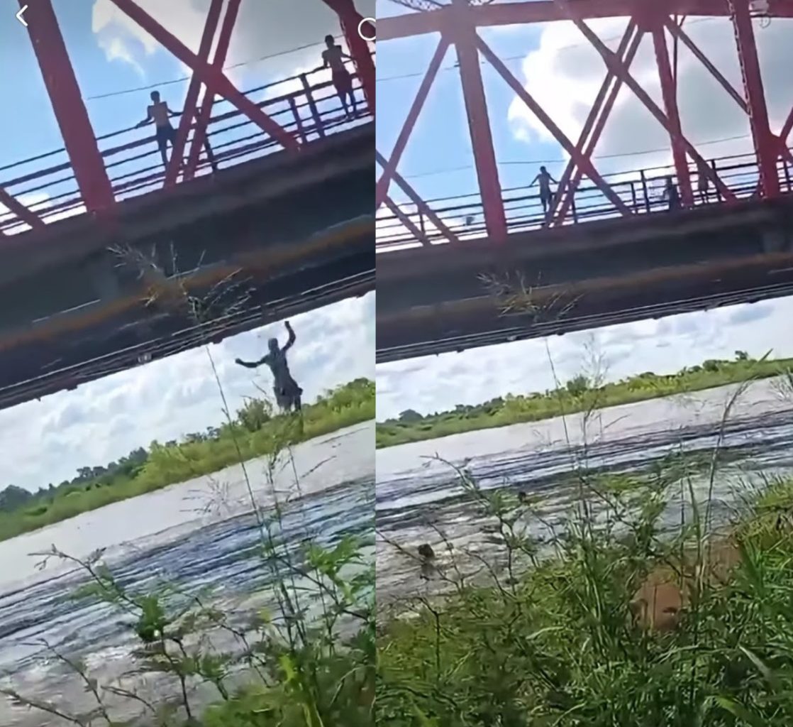Peligro: adolescentes desafían a la crecida del río arrojándose desde el puente Carretero