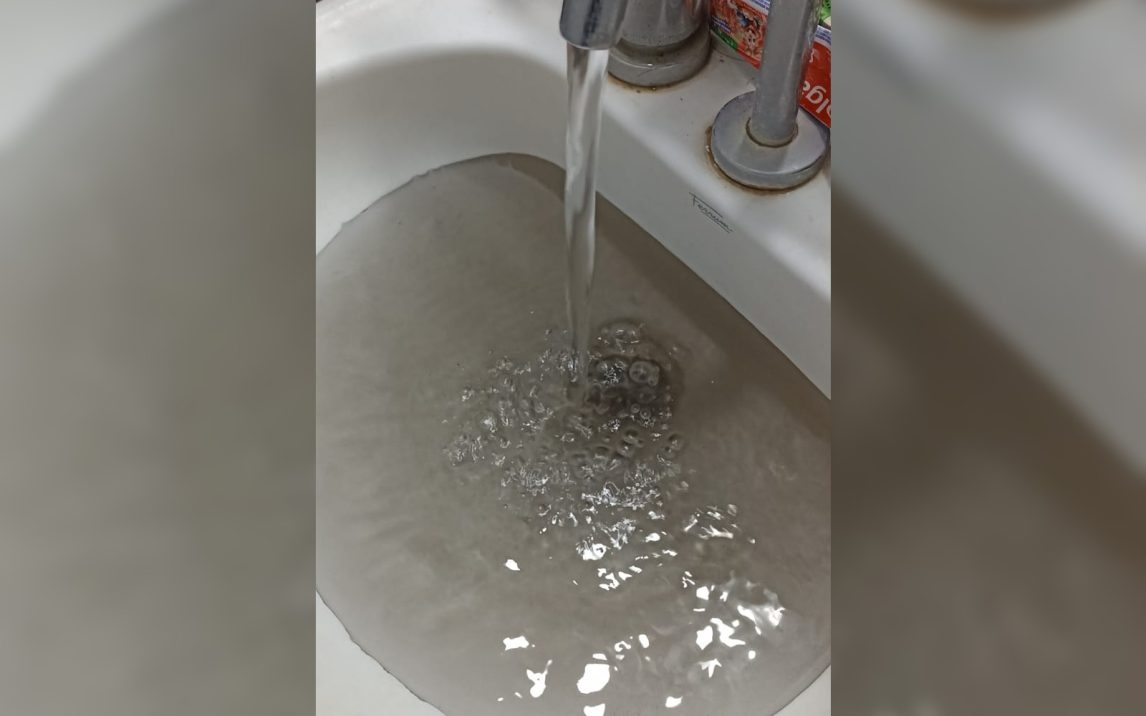 “No se pude consumir”: vecinos del B° Sarmiento reclaman agua potable