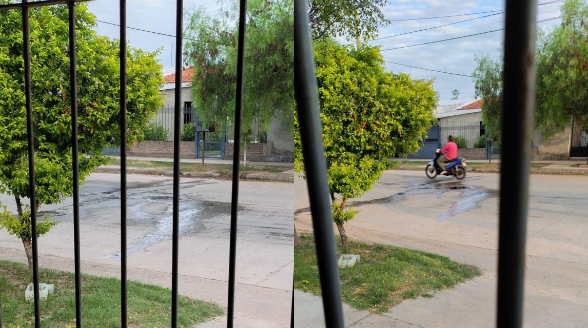 B° 300 Viviendas: reclamo vecinal ante el colapso de cloacas domiciliarias