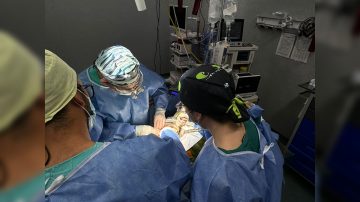 Realizaron por primera vez en la provincia una neurocirugía para tratar una malformación congénita