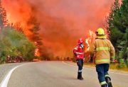 El Gobierno destina más de $100 mil millones a Bomberos Voluntarios ante los incendios en la Patagonia