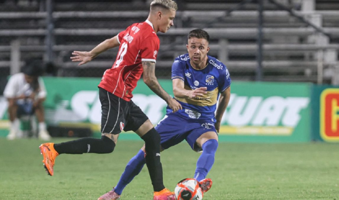 Rafagazo de goles y triunfo para Independiente frente a Everton de Chile