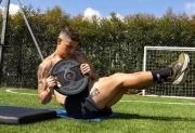 James Rodríguez: sin club y entrenándose solo a meses del Mundial