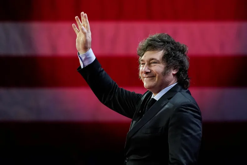 Milei viaja a Paraguay para la firma del acuerdo Mercosur-UE y crece la expectativa por un encuentro con Trump en Davos