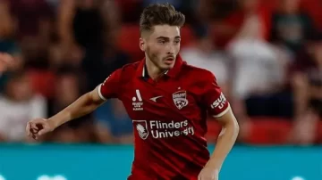 Un futbolista denunció que fue apartado de su exclub por ser homosexual