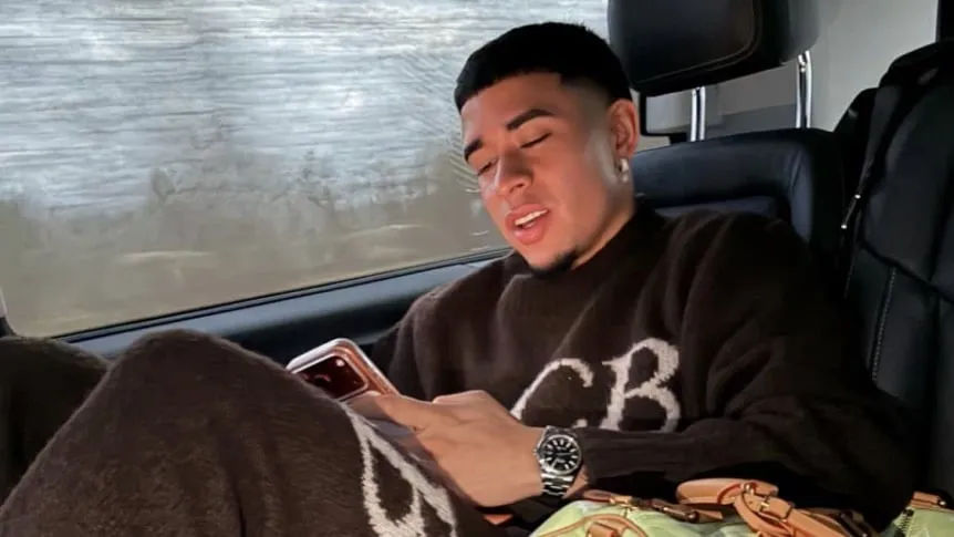 Kendry Páez ya está en Argentina para firmar su contrato con River